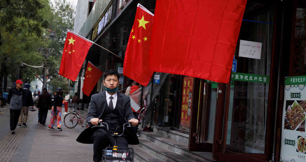 China define meta de crescimento de cerca de 5% em abertura do Congresso Nacional do Povo