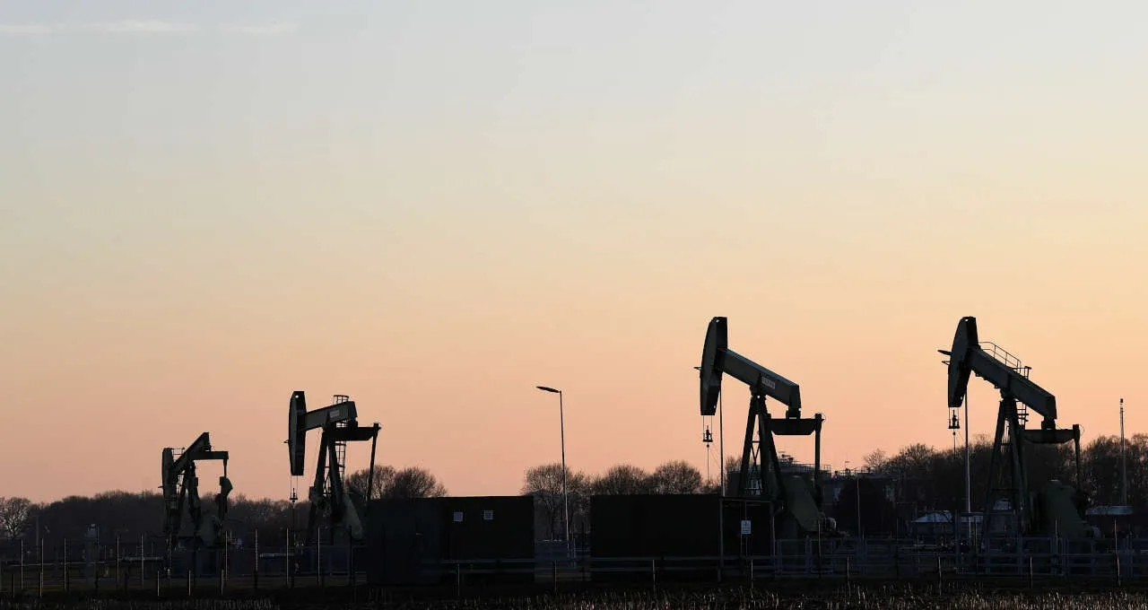 Preços do petróleo sobem 2% com dados de inflação dos EUA abaixo do esperado