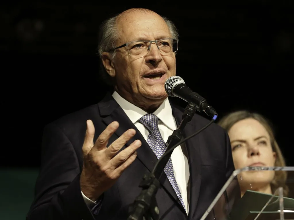 Alckmin diz estar confiante na aprovação do arcabouço e da reforma tributária