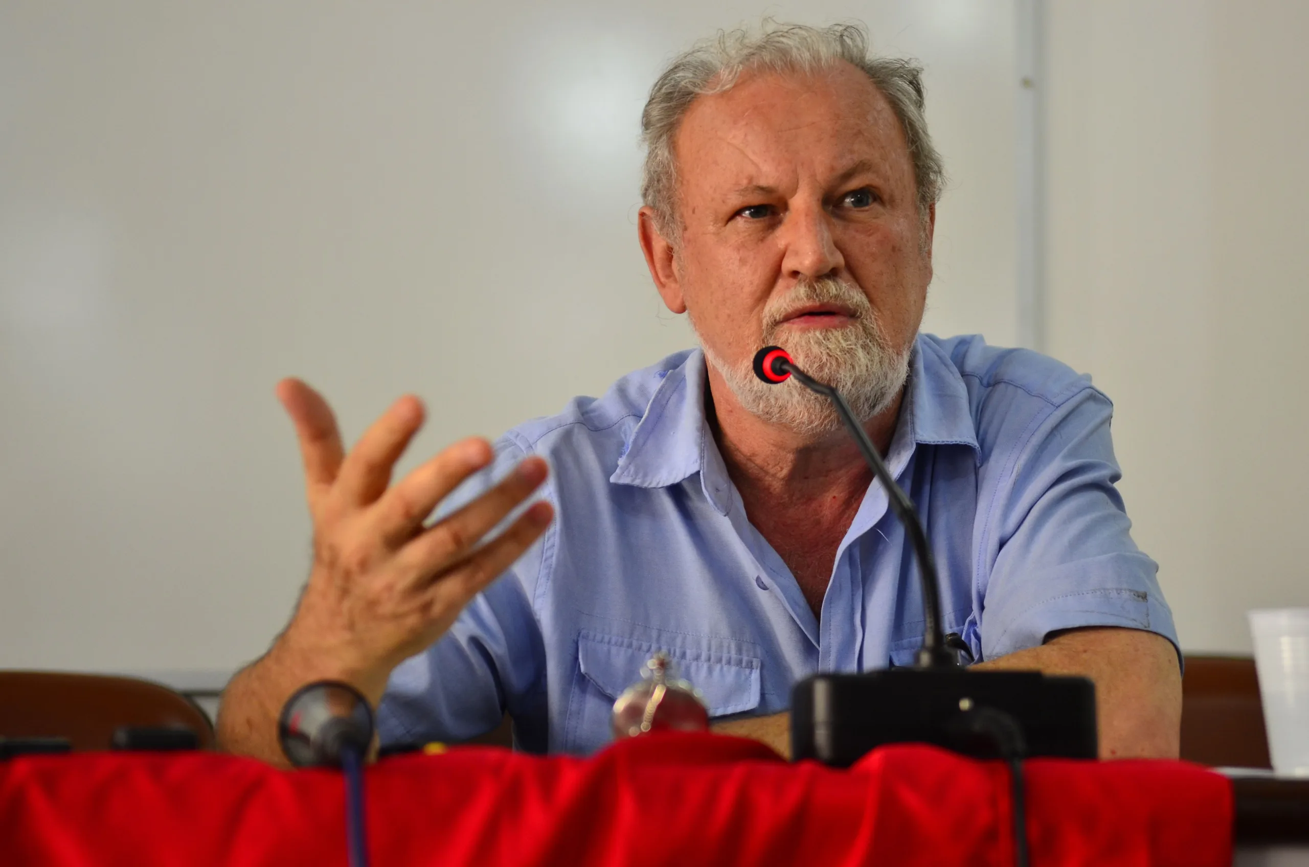Líder do MST na delegação de Lula na China
