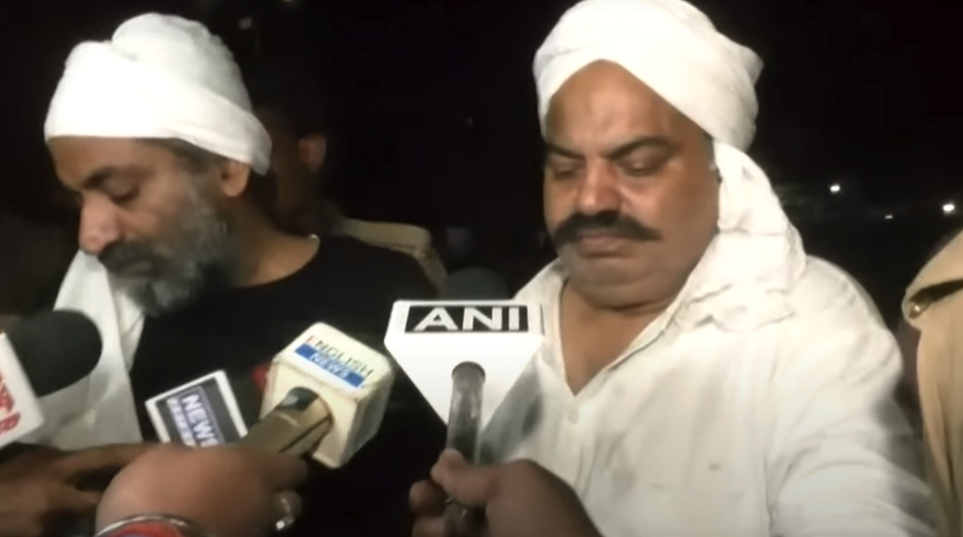 Ex-deputado indiano e irmão são mortos ao vivo na TV