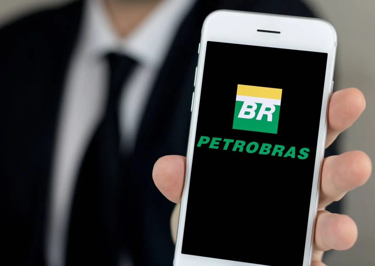 Petrobras (PETR4) vai desembolsar R$ 4 bi para cobrir rombo de fundo de pensão de funcionários