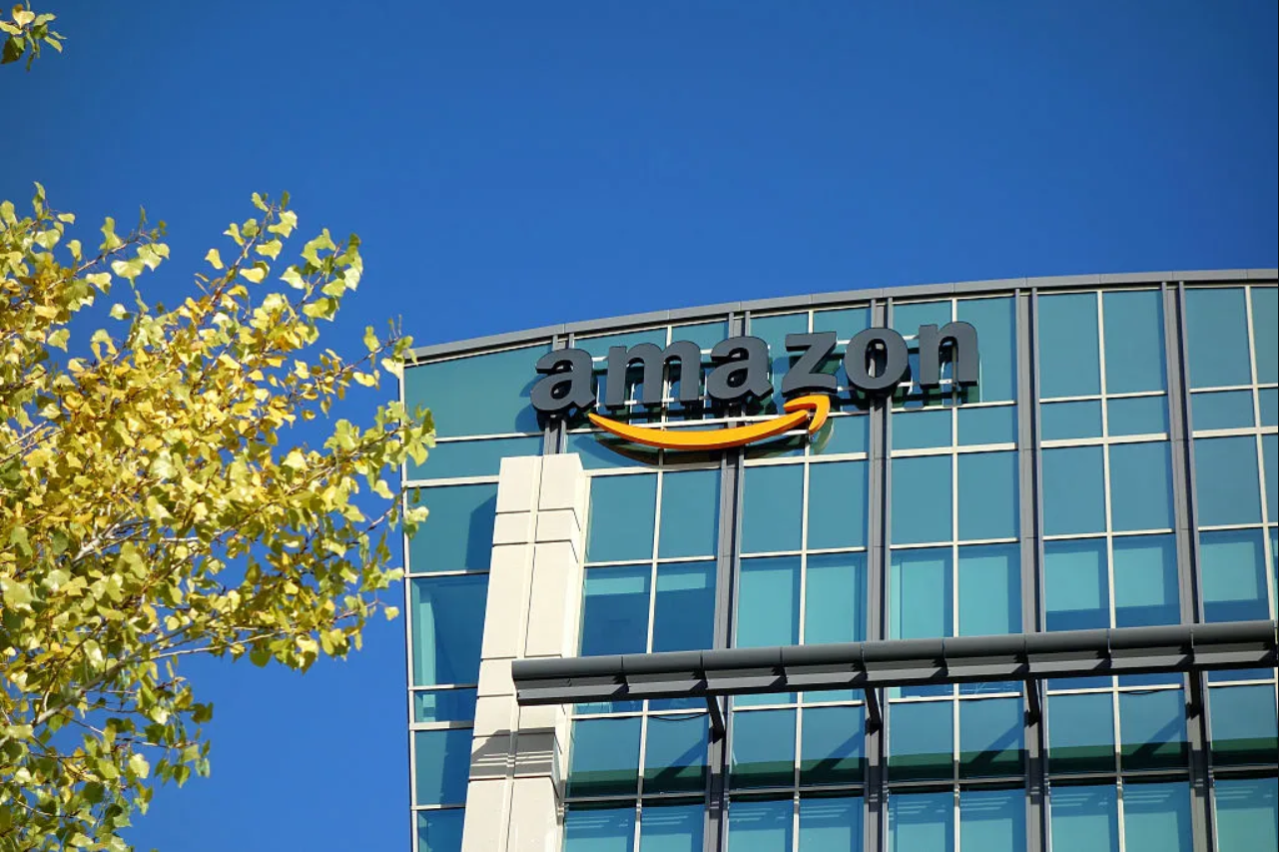 Amazon (AMZO34) eleva competição contra Microsoft e Google em inteligência artificial