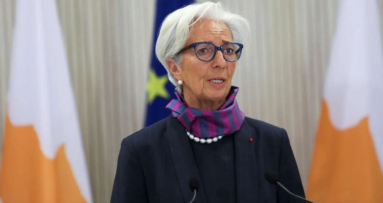 Rápido crescimento salarial mantém núcleo da inflação na Zona do Euro elevado, diz Lagarde