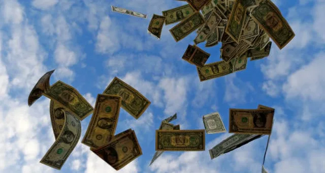‘Brasil está barato’ e dólar pode cair a R$ 4,80, diz economista