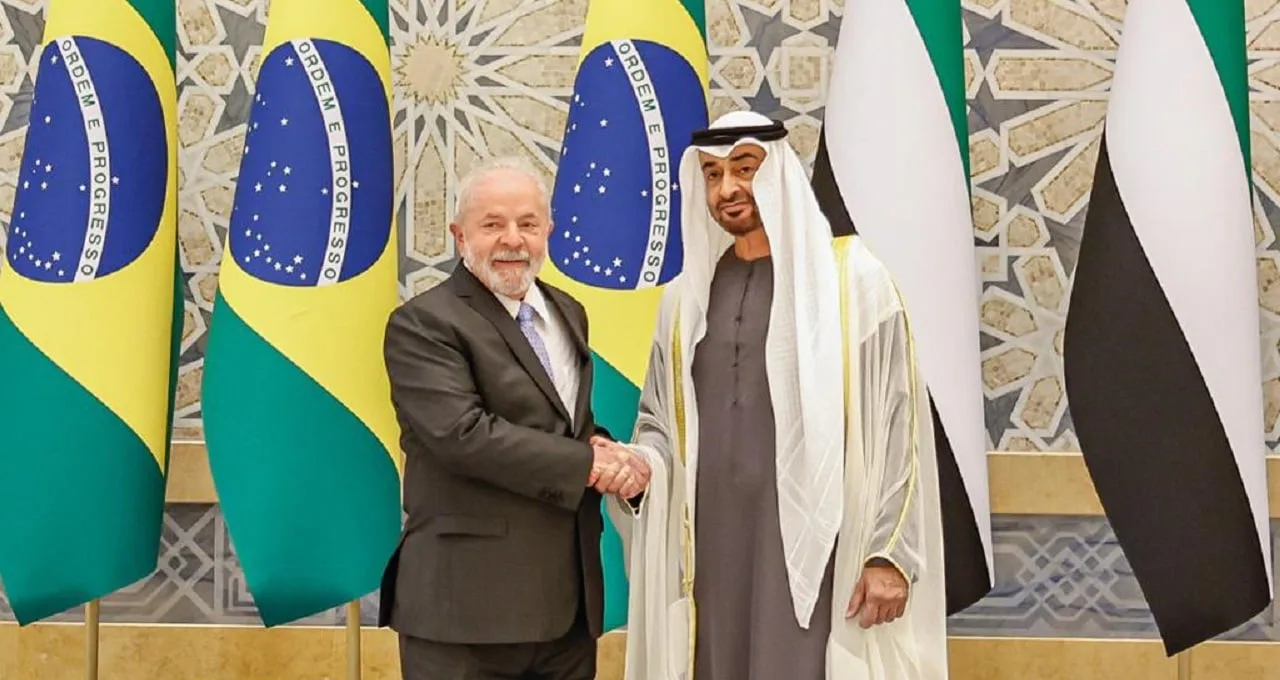 Lula negocia acordos comerciais em Abu Dhabi; veja fotos e vídeos de sua chegada aos Emirados Árabes