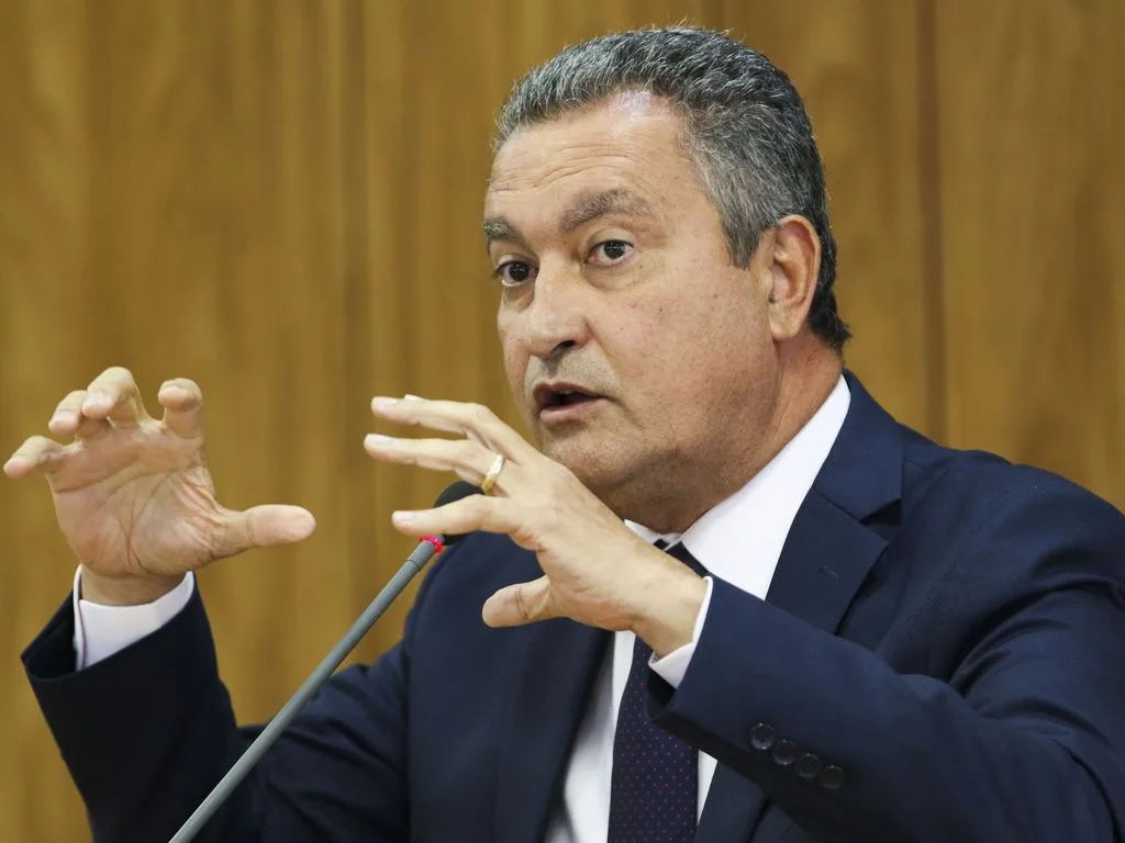 Arcabouço fiscal será enviado ao Congresso na segunda-feira, diz Rui Costa
