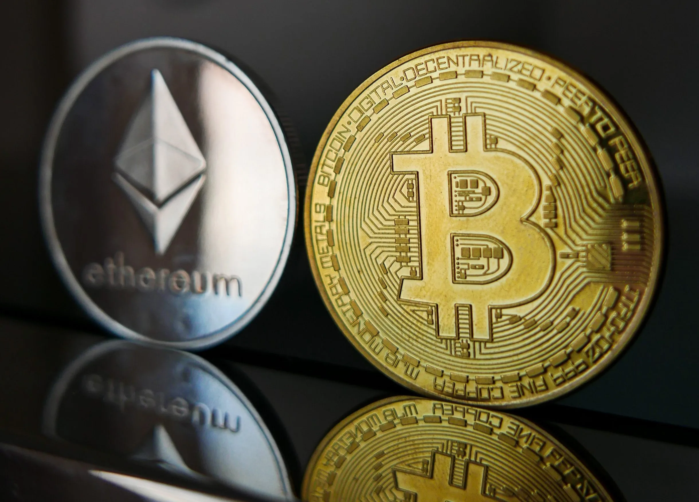 Ethereum estende ganhos e Bitcoin engrena mirando em US$ 31 mil