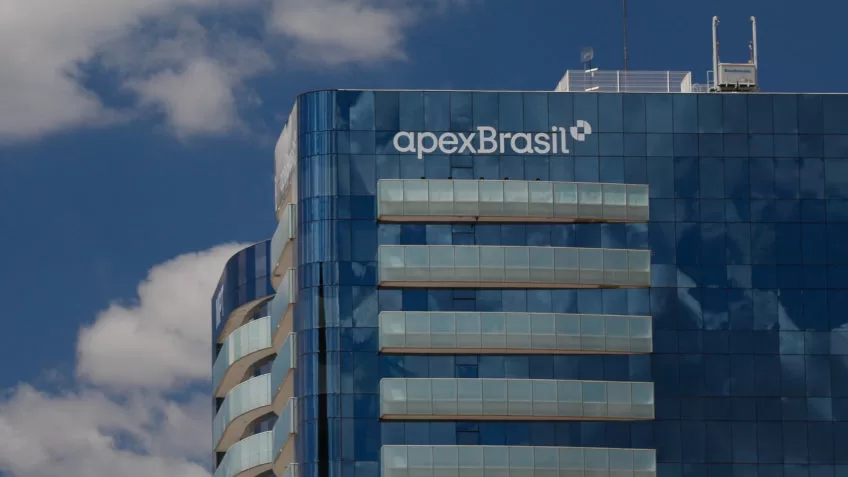 Em cinema em Brasília, Bolsonaro e Michelle assistem 'Som da Liberdade