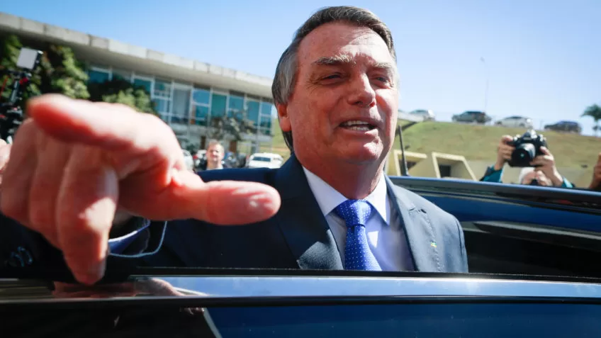 Bolsonaro ganha prêmio da Mega-Sena em bolão do PL