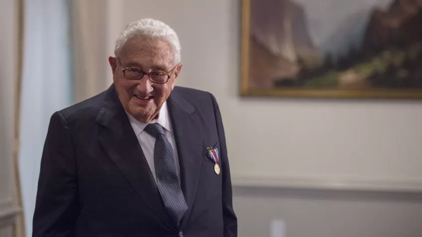 Morre Henry Kissinger, um dos mais influentes da diplomacia dos EUA