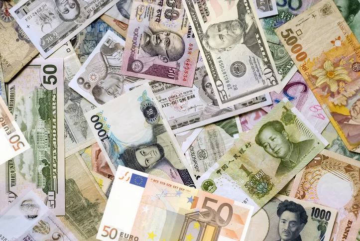 Moedas: iene salta ante dólar, com especulações sobre BoJ, e exacerba pressão sobre DXY
