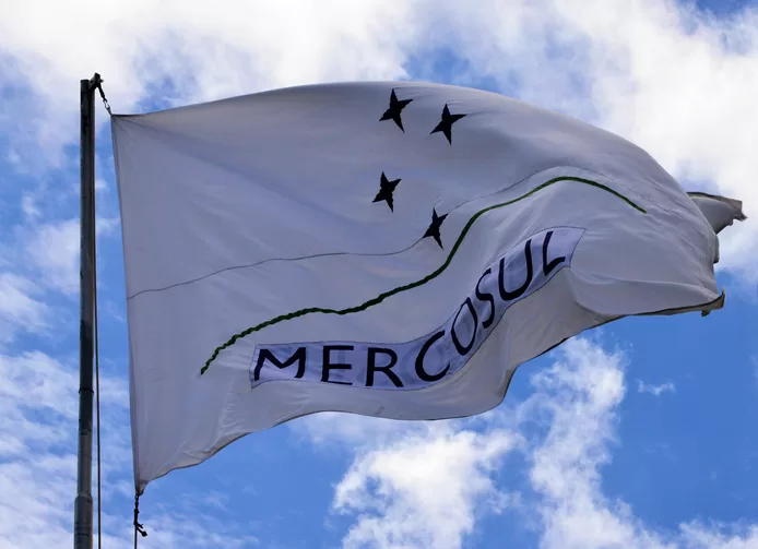 Cúpula do Mercosul é ofuscada por destino do acordo com UE e perspectiva de Milei na Argentina