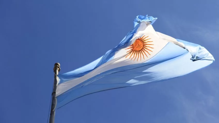 Argentinos fazem 1º protesto contra Milei nesta 4ª feira