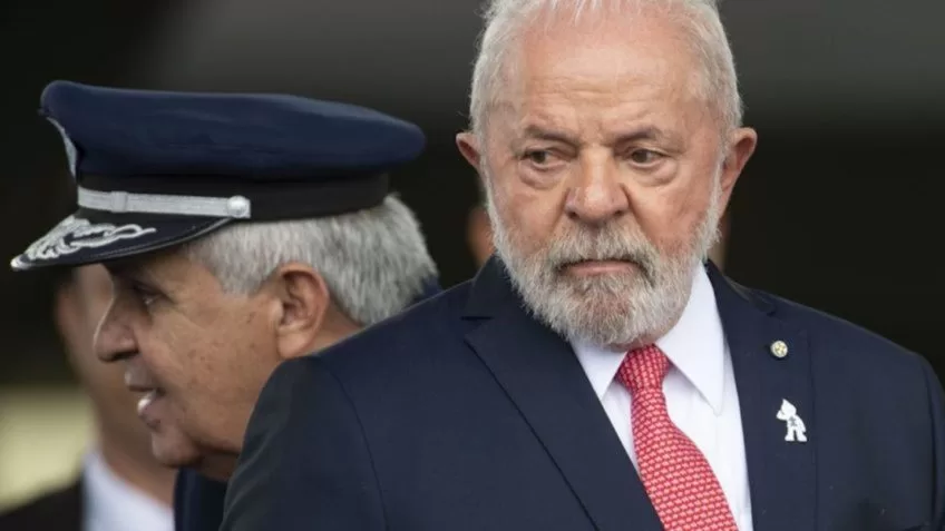 Silêncio de Lula sobre Venezuela cria mal-estar nas Forças Armadas