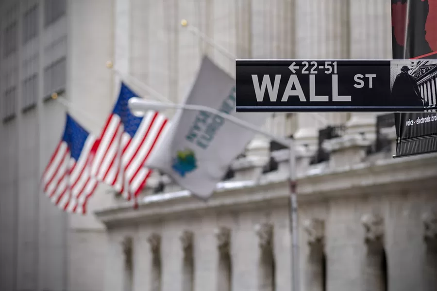 Bolsas de NY fecham em alta, com alívio nos juros dos Treasuries e à espera da decisão do Fed