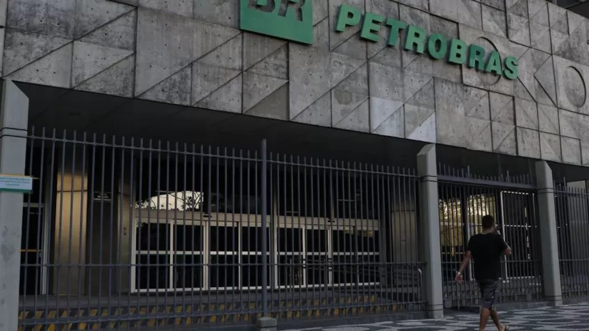 Petrobras bate recorde e chega a R$ 536,1 bi de valor de mercado