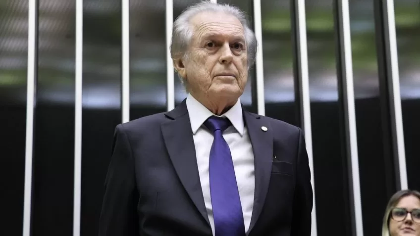 Bivar chama eleição do União Brasil de “ilegal” e diz que ainda é presidente do partido