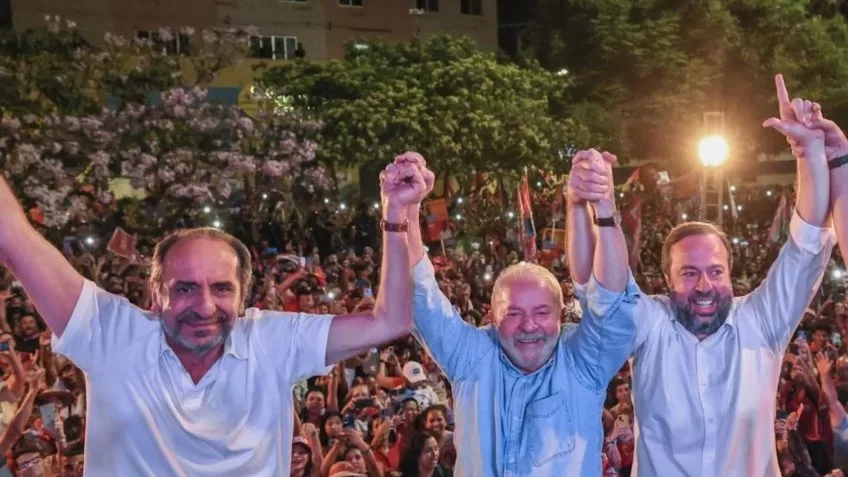 Lula se reúne com antigos aliados em Minas para discutir eleições
