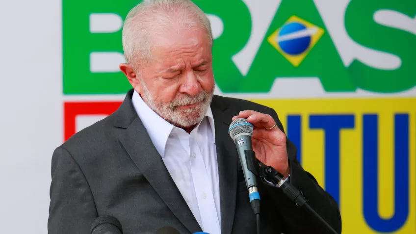 “Surpreso e triste”, diz Lula sobre morte de Sebastián Piñera