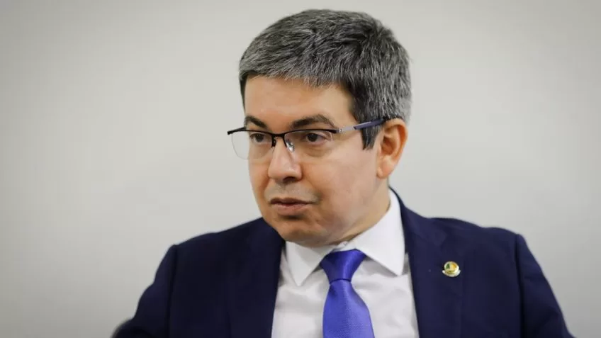 “Carapuça não serviu”, diz líder do governo sobre indiretas de Lira