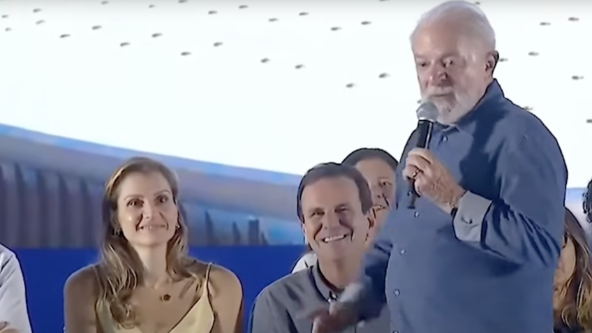 Em evento no Rio, Lula confunde Paes com Sérgio Cabral