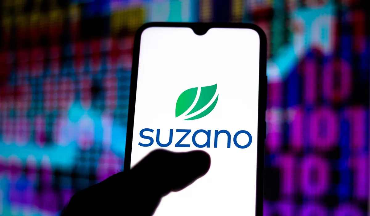 Suzano (SUZB3) lucra R$ 4,52 bi no 4º tri, baixa anual de 39%, mas acima do consenso