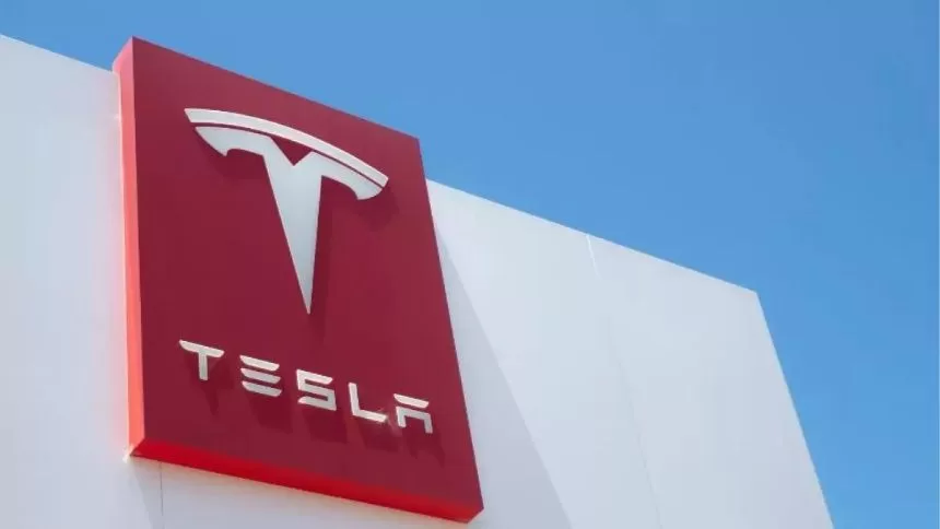 A Tesla ganhou US$ 1,8 bilhão em 2023 (sem vender um único carro)