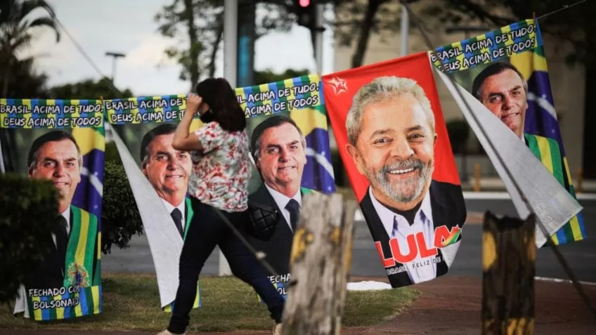 Lula e Bolsonaro têm influência igual sobre eleitor na eleição de prefeito