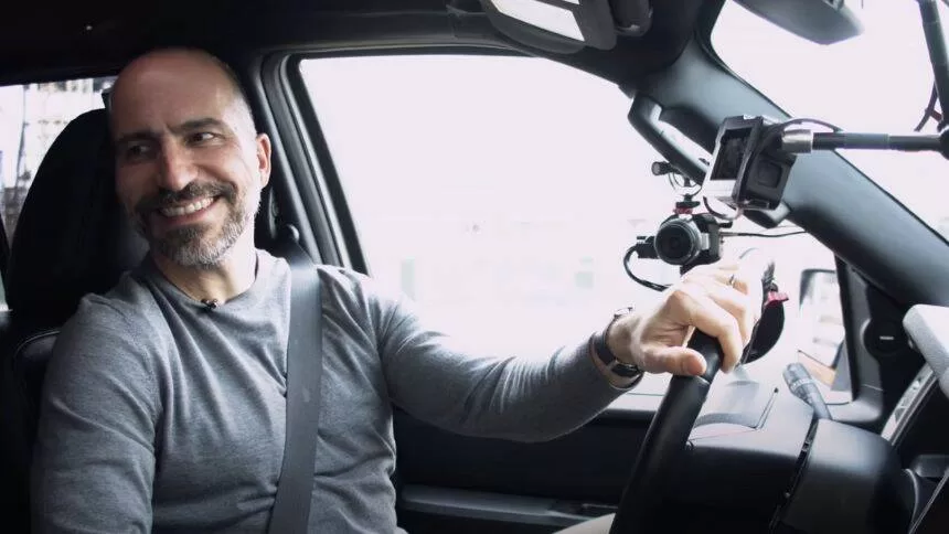O “motorista” Dara Khosrowshahi recebe pacote de US$ 136 milhões da Uber