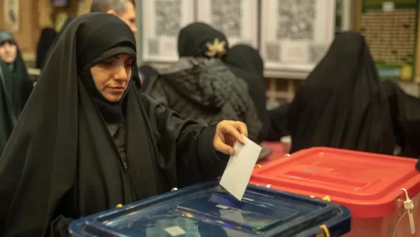 Baixa participação marca eleições no Irã