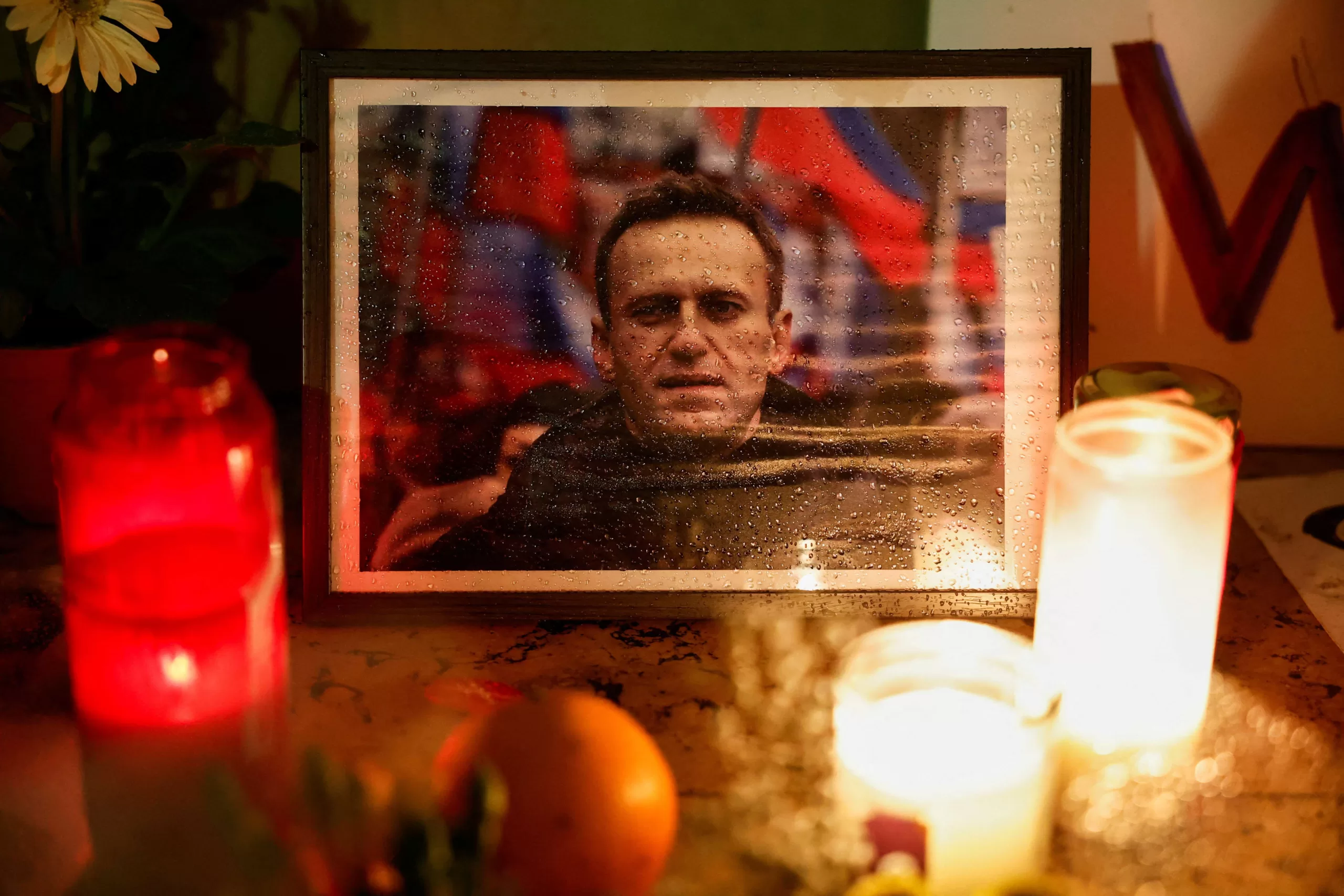 Navalny é enterrado em Moscou com protestos; polícia russa prende dezenas em todo o país