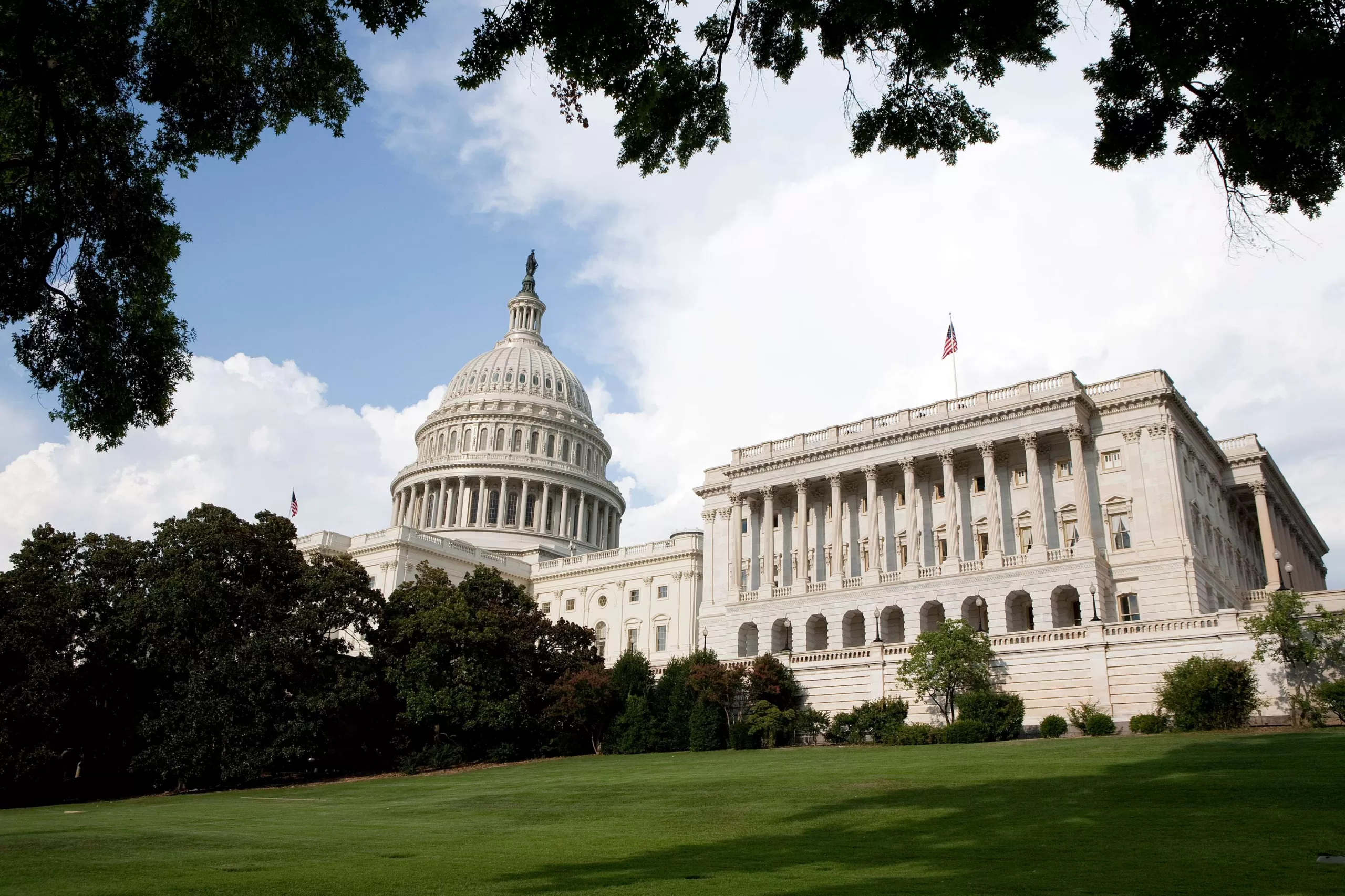 Projeto que evita paralisação do governo dos EUA é aprovado por Câmara e Senado