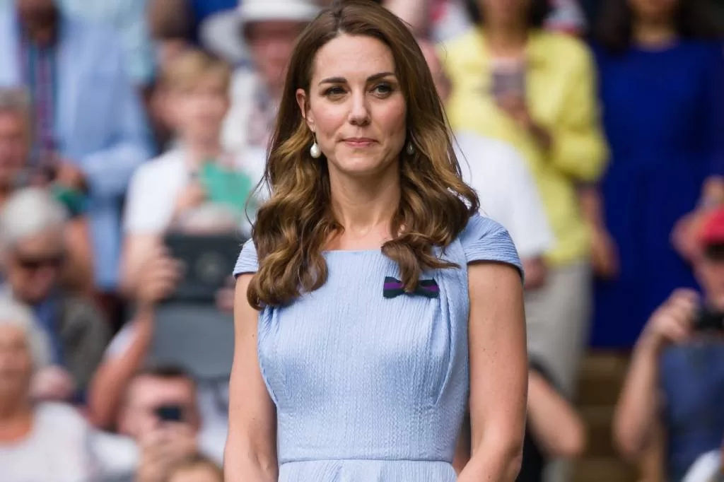 Kate Middleton é vista em supermercado, em público, após ser dada como "desaparecida"; entenda