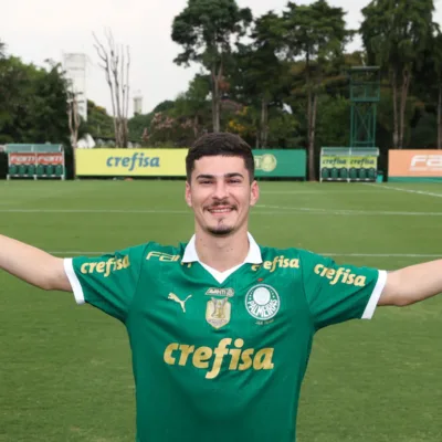 Rômulo se apresenta ao Palmeiras após eliminação do Novorizontino