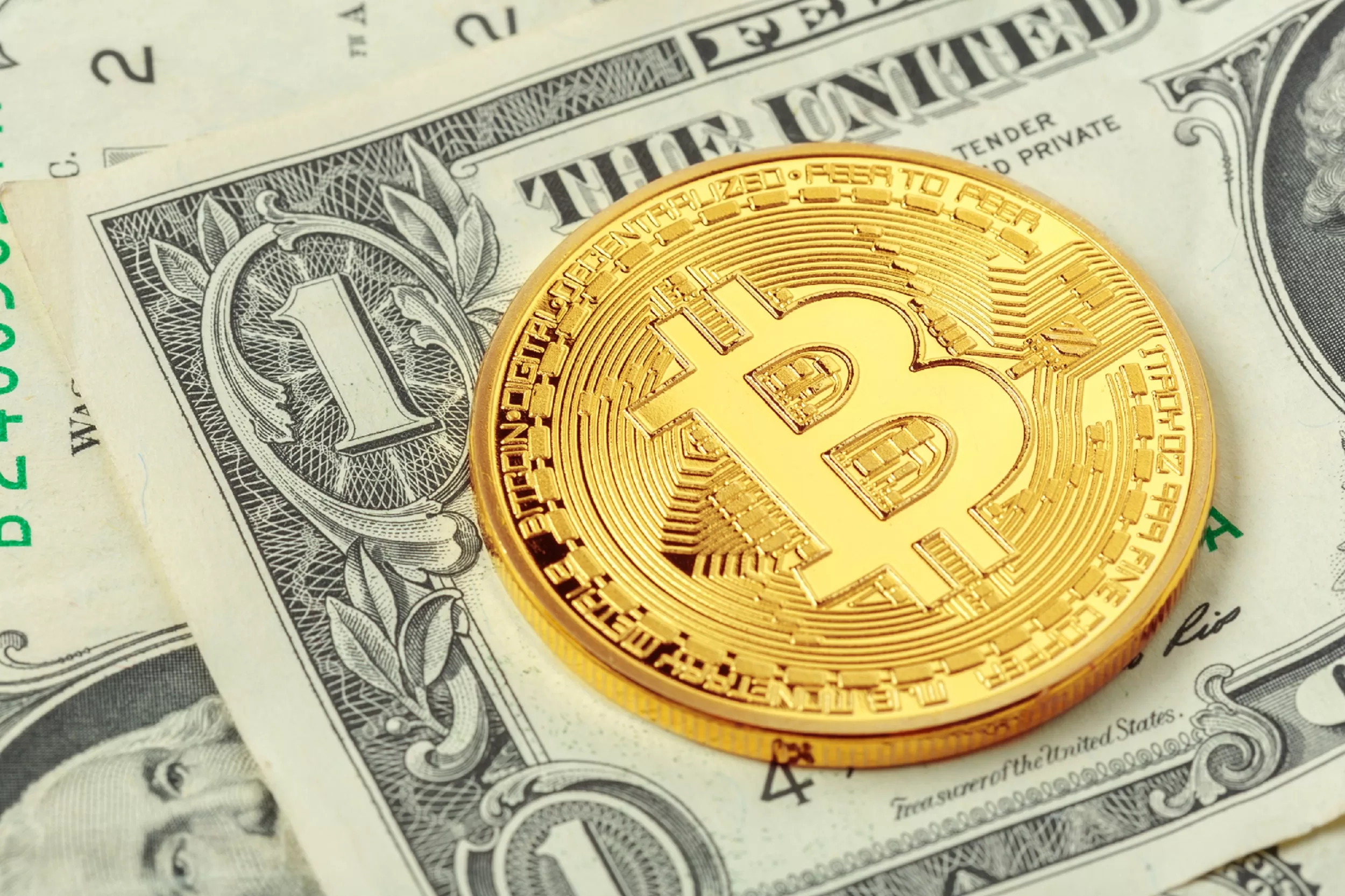 Bitcoin (BTC) recua, mas permanece acima dos US$ 70 mil