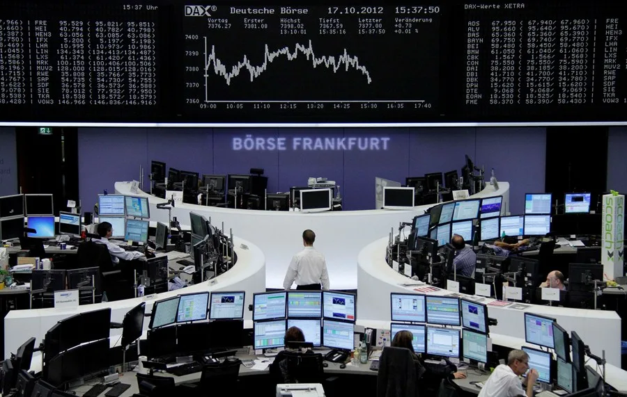 Bolsas da Europa fecham em alta e Frankfurt crava novo recorde; Repsol sobe após JV