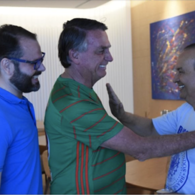 Bolsonaro se encontra com Jorginho Mello antes de ato com apoiadores