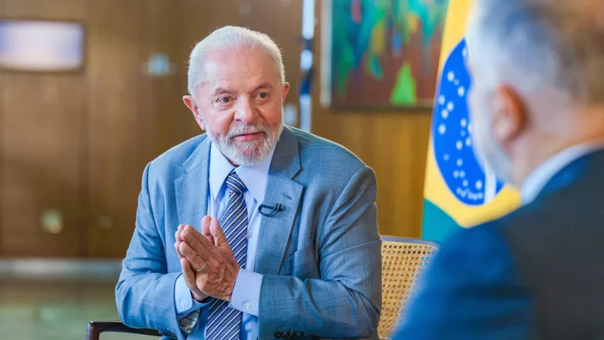 Lula comemora crescimento do PIB: “bem mais que o previsto”