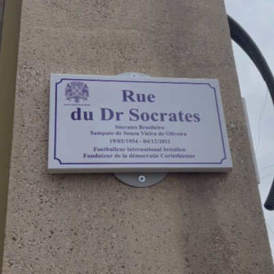 Rua Dr. Sócrates é inaugurada na Vila Olímpica de Paris