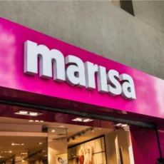 Marisa (AMAR3) tem prejuízo ajustado de R$ 101,3 milhões no 4º tri, queda de 51,8%
