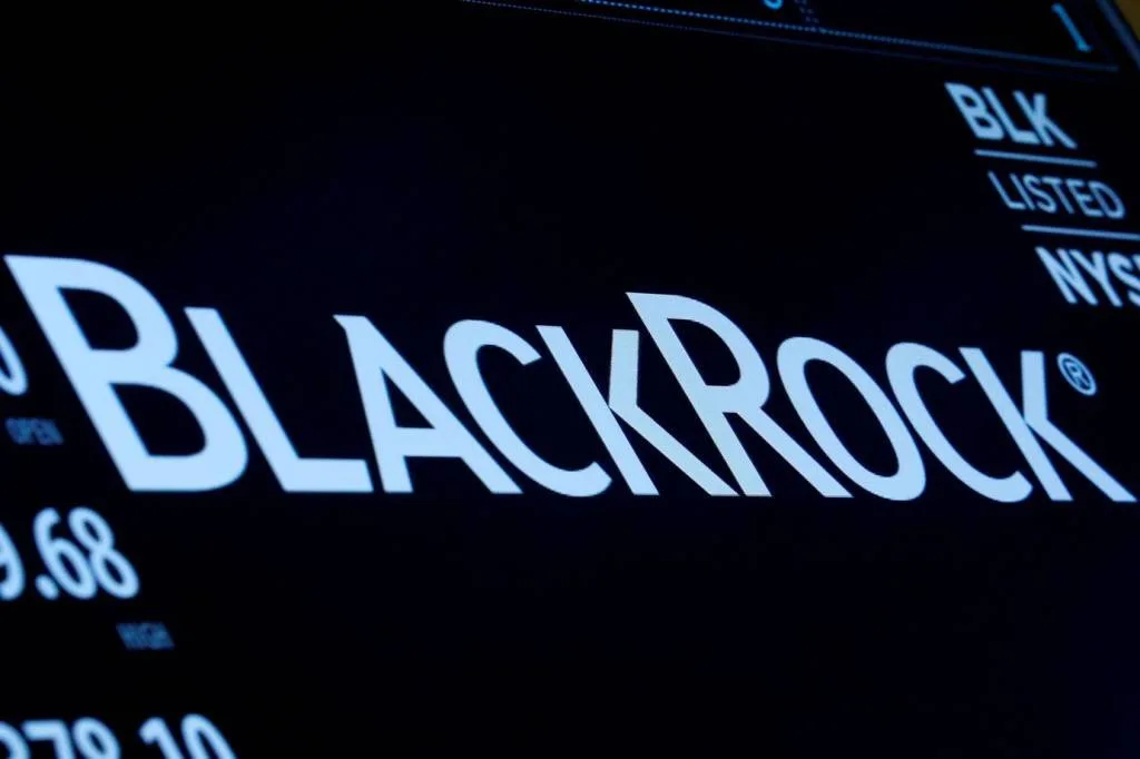 Confusão sobre uso de blockchain pela BlackRock faz criptomoeda disparar e despencar em poucas horas