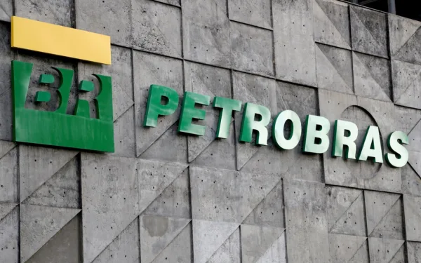Petrobras tem ‘data com’ para R$ 14 bi em dividendos e discute repasse extraordinário