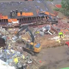 Vídeo mostra destruição causada por tornados que deixaram ao menos 4 mortos nos EUA
