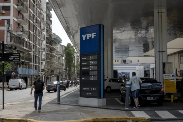 Empresa quer parte da Argentina na petroleira YPF para saldar dívida de US$ 16 bi