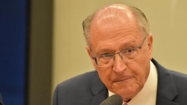 Não pode ter muito penduricalho, diz Alckmin sobre tributária