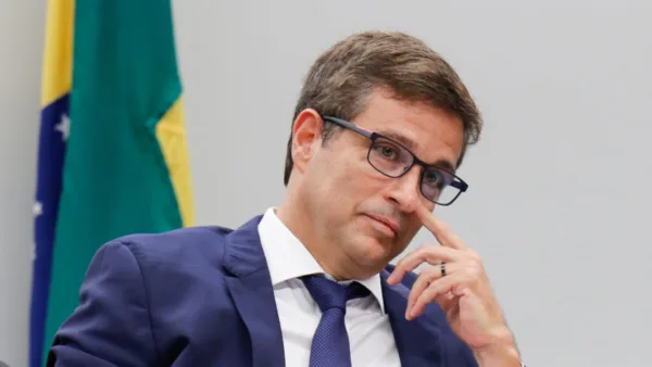 Haddad se esforça para manter a meta fiscal, diz Campos Neto