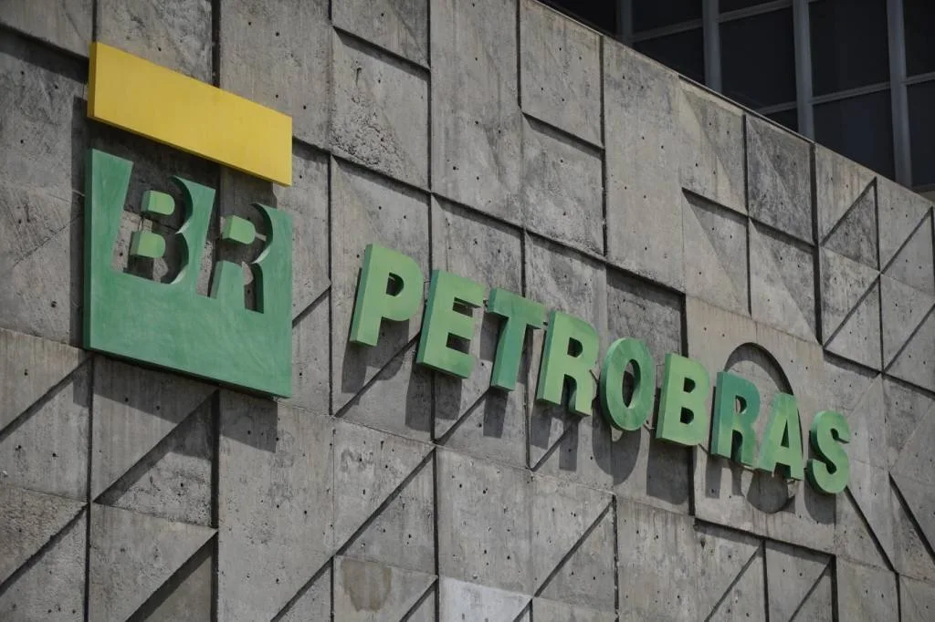 Futuro do CEO da Petrobras, resultados da Gol e Carrefour: os assuntos que movem o mercado