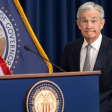 Um, dois ou nenhum corte de juros: como o fantasma da inflação tem embaralhado o jogo do Fed