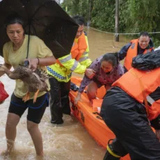 Enchentes ameaçam dezenas de milhões enquanto sul da China tem chuvas recordes